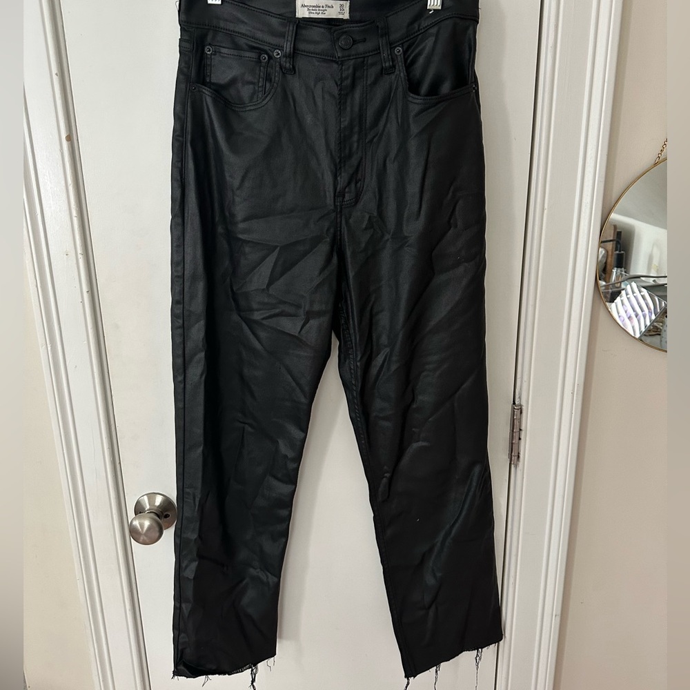 Abercrombie & Fitch The Ankle Straight Ultra High Rise Pant